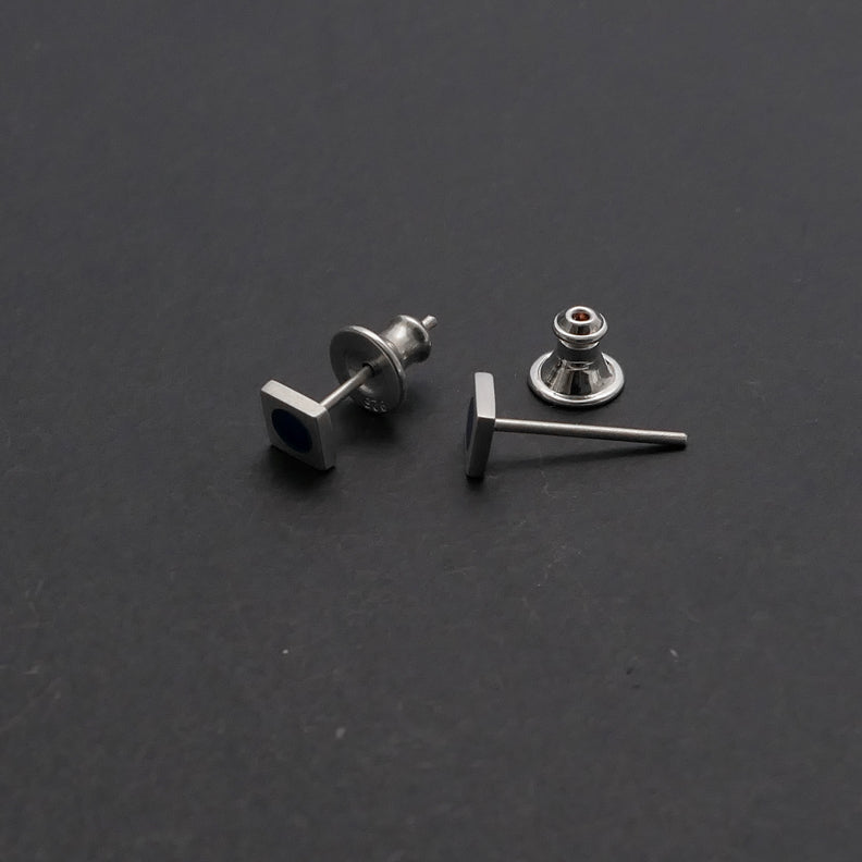 Reverse-of-earring-the-ear-back-is-made-from-sterling-silver-with-a-rubber-insert-that-grips-the-earring-post-comfortable-to-use