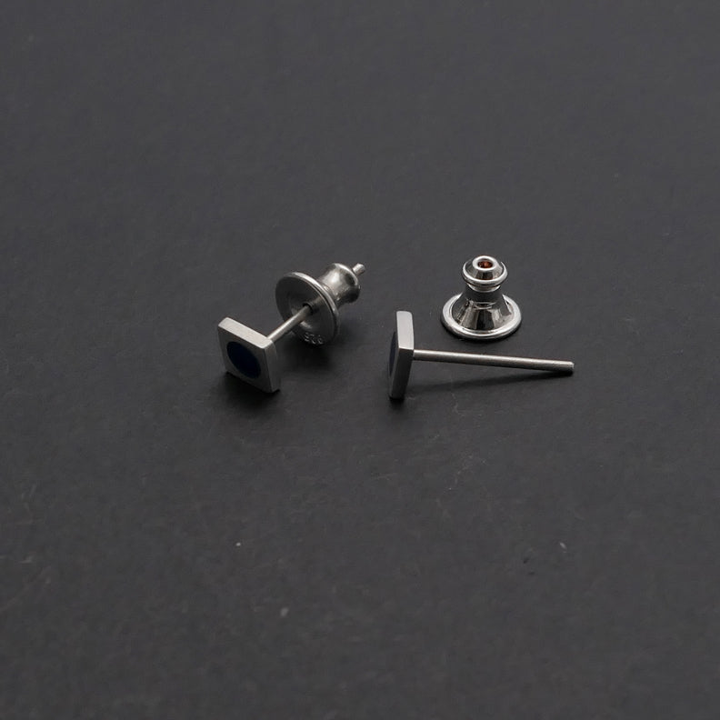 Reverse-of-earring-the-ear-back-is-made-from-sterling-silver-with-a-rubber-insert-that-grips-the-earring-post-comfortable-to-use